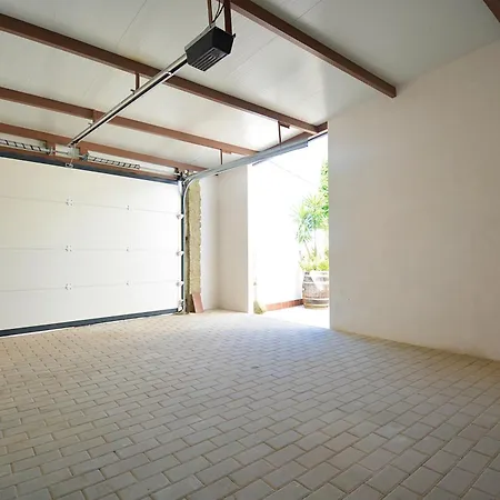 Lejlighed Con Terraza En El Entorno De